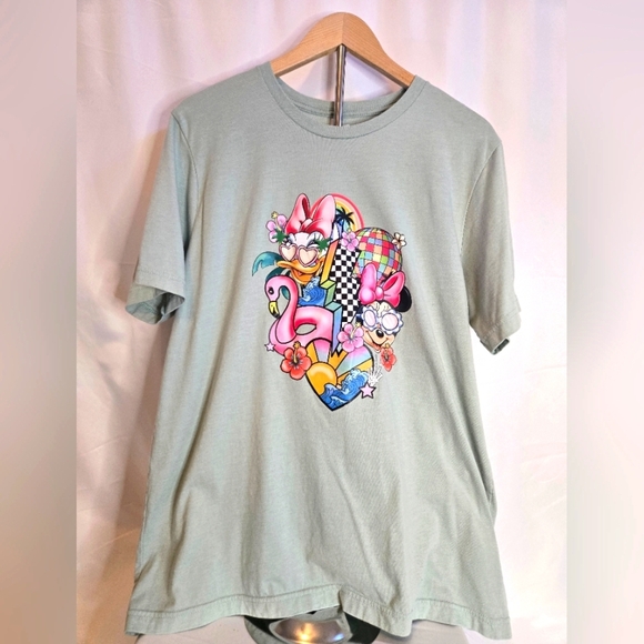 🌟 Handmade Disney Daisy Duck Tee – DTF Transfer Y2K Graphic Pastel Green Unisex - Picture 1 of 5